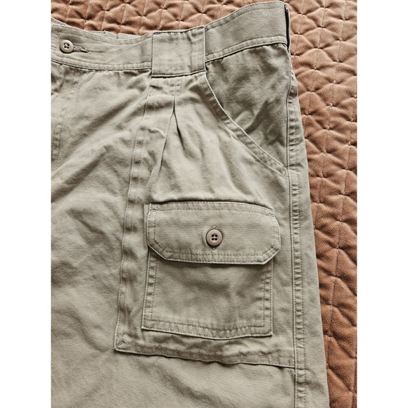 Cabela's Men's 100% Cotton Tan Cargo Outdoors Hiking Shorts (Flaw), Size 42 - Picture 3 of 8